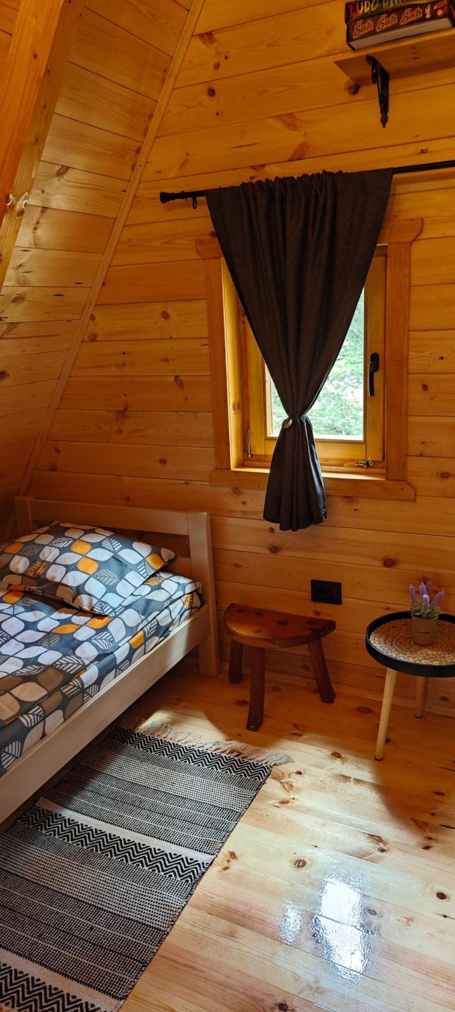木屋 Pine Forest-white *