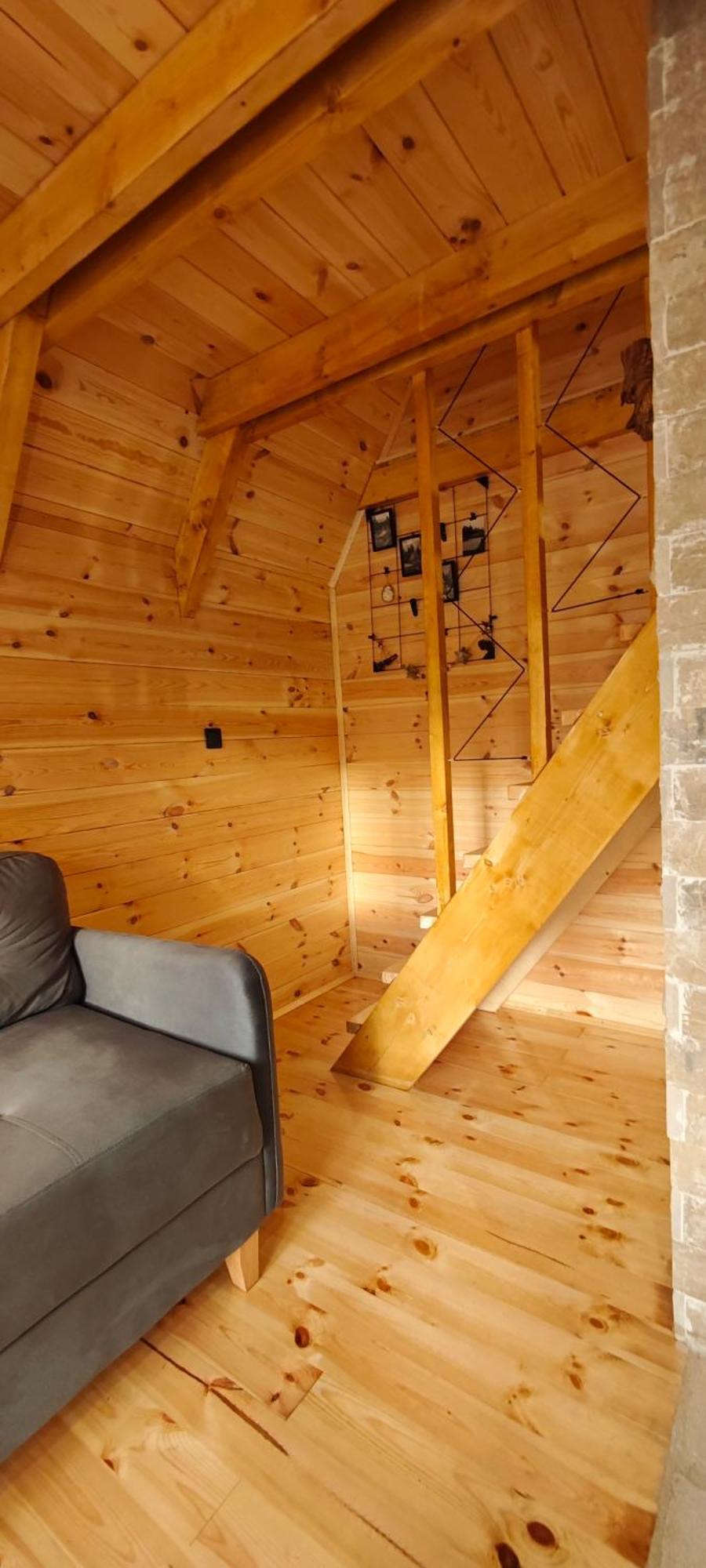 Pine Forest-white 木屋
